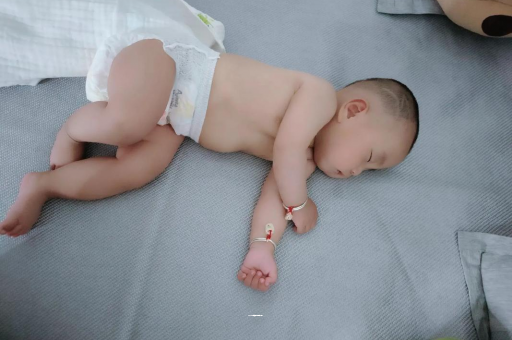 青州宝宝老打喷嚏怎么办